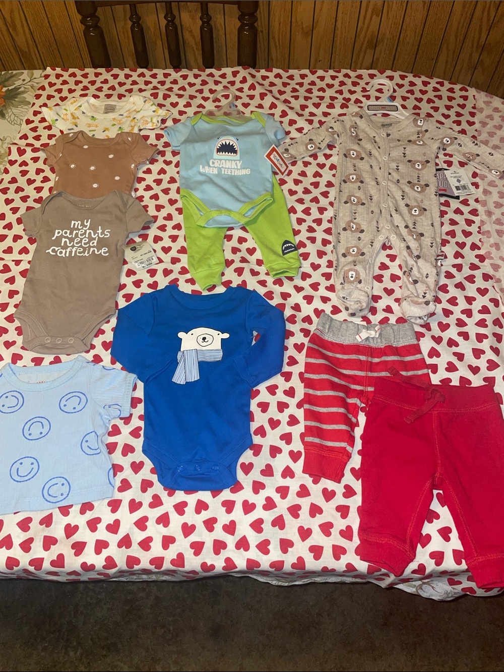 Lil guy clothes bundle (0-3 mos)( most new)